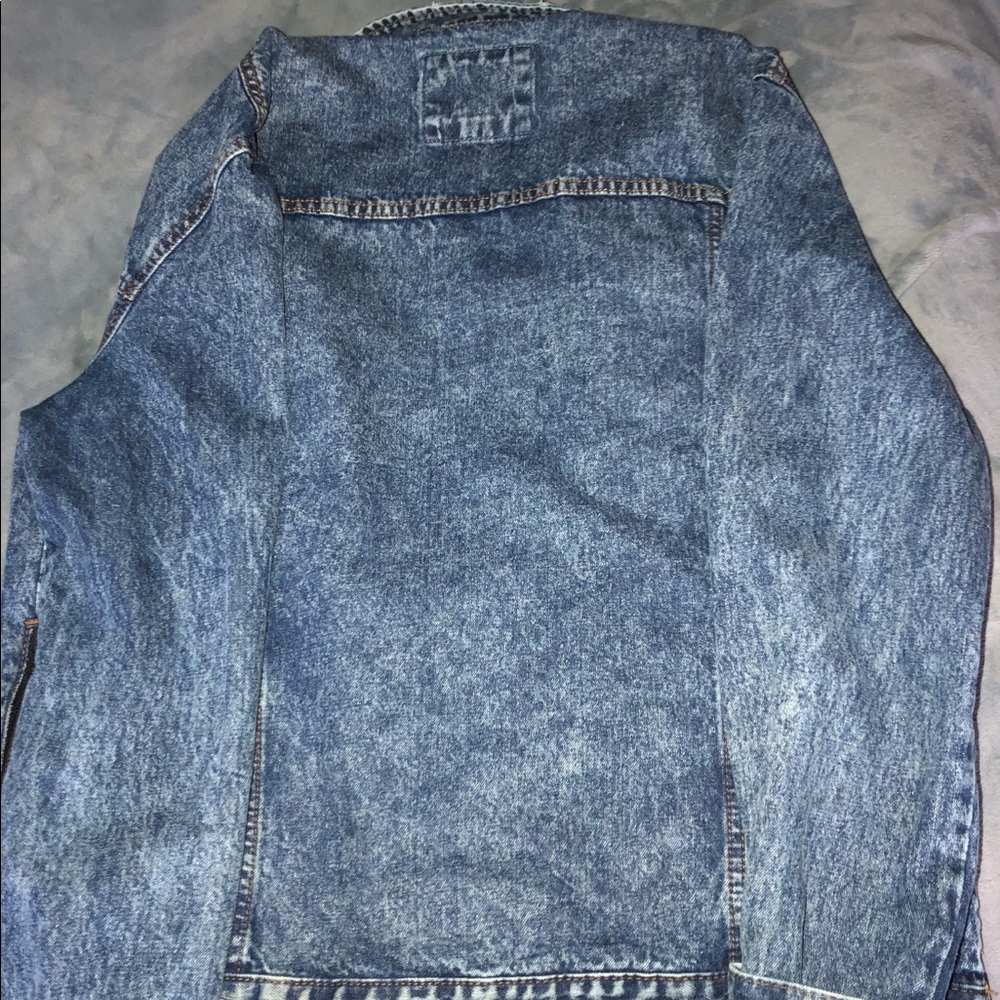 Jean jacket - Picture 2 of 2